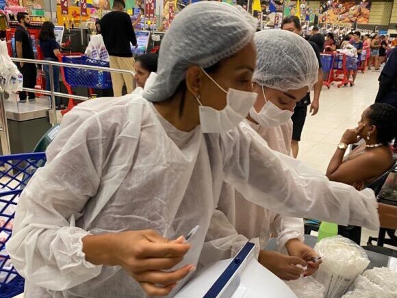 Aparecida terá Vale Night da Proteção até 29 de julho com vacinação noturna em supermercados