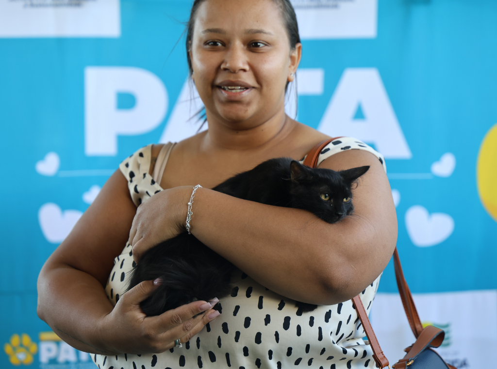 Prefeitura de Aparecida celebra um ano do “Deu Match Com Meu Pet” com 250 animais adotados