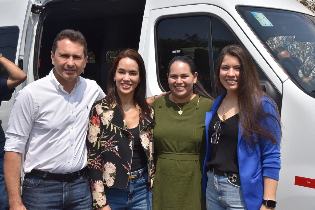 Prefeitura inicia entrega dos 110 mil quilos de alimentos arrecadados no Aparecida é Show