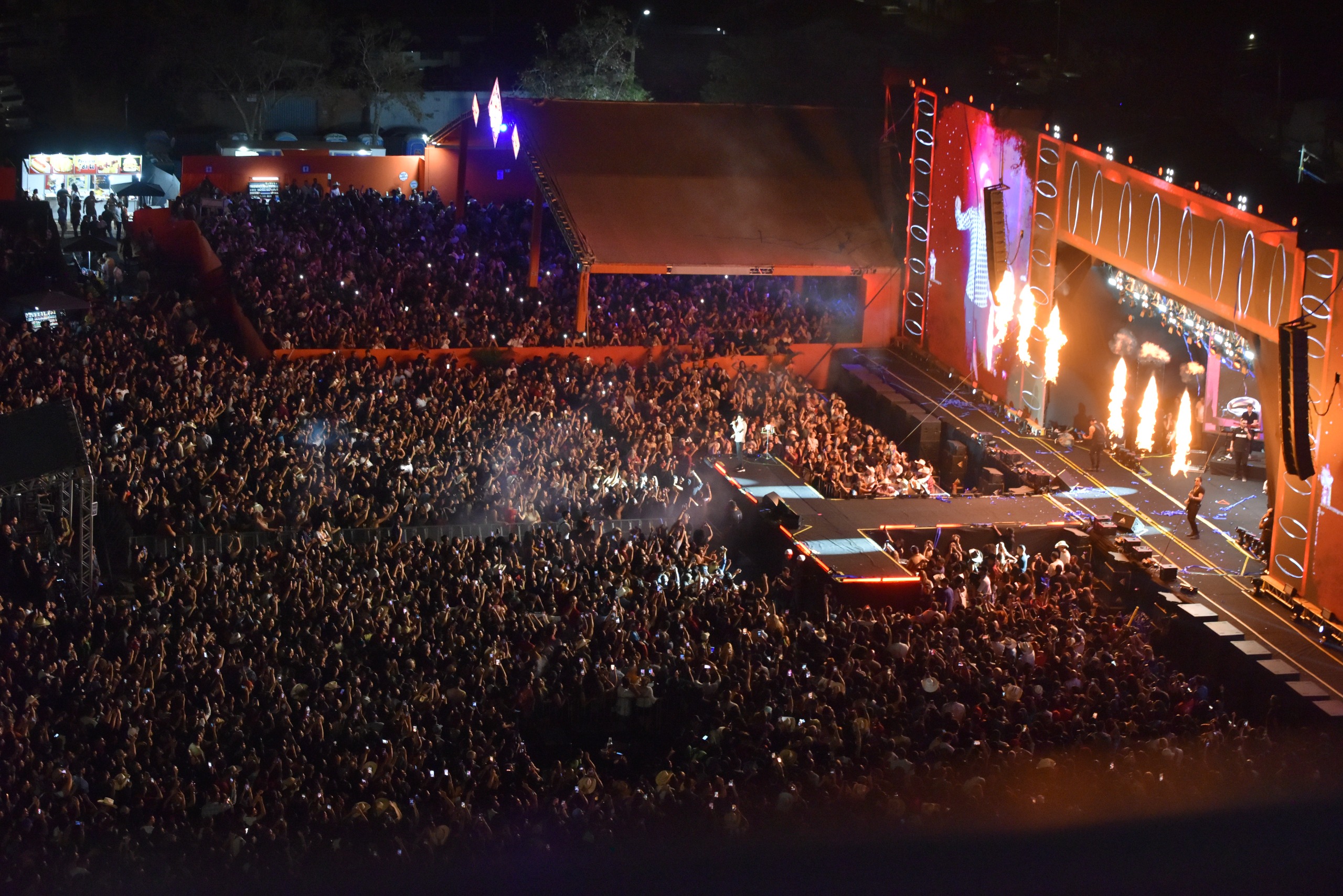 Aparecida é Show 2026 encerra programação com público recorde de 50 mil pessoas e show de Zezé Di Camargo