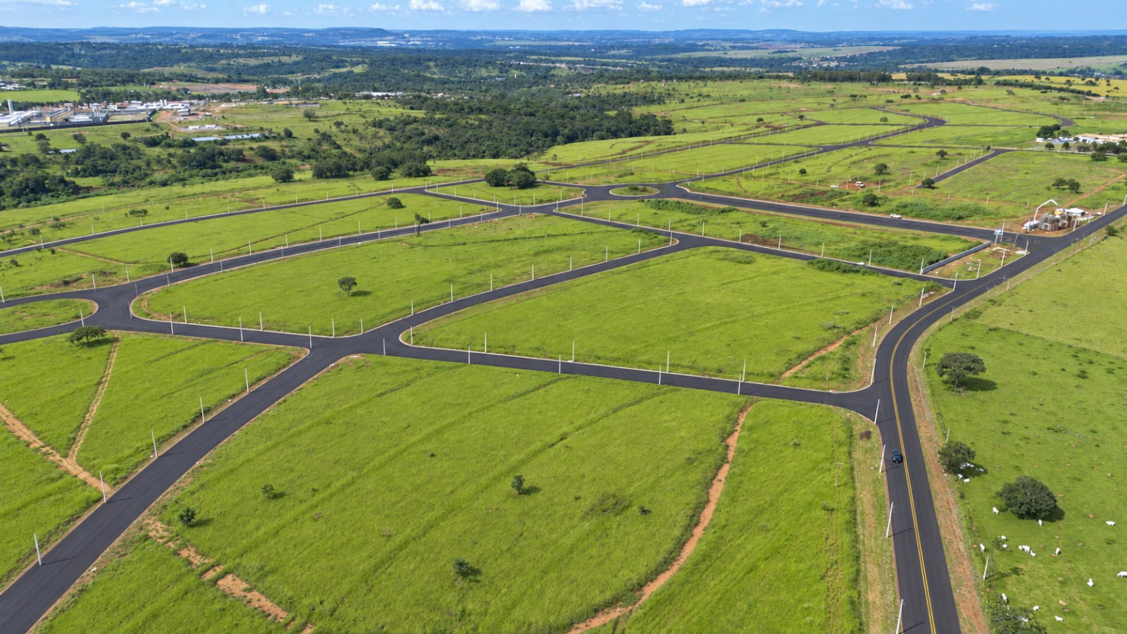 Prefeitura e Estado assinam ordem de serviço para início do novo eixo viário que ligará Aparecida à GO-020