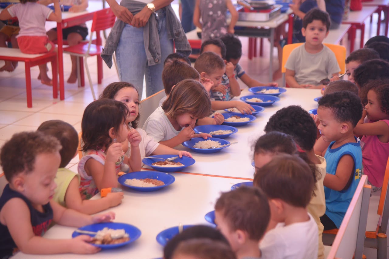 Prefeitura de Aparecida oferece merenda especial na semana do Dia das Crianças