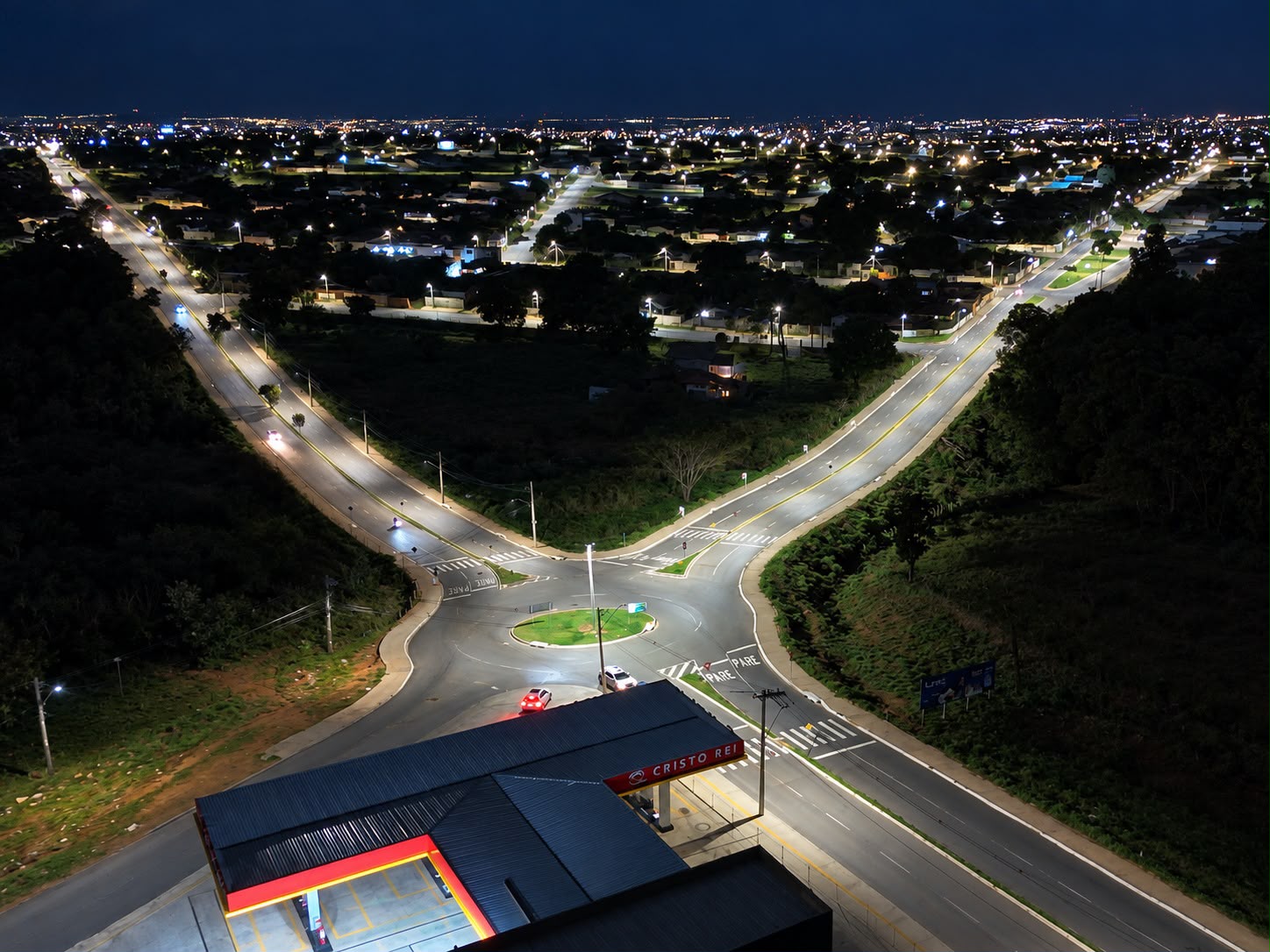 Prefeitura de Aparecida conclui implantação de iluminação pública em novos trechos da cidade